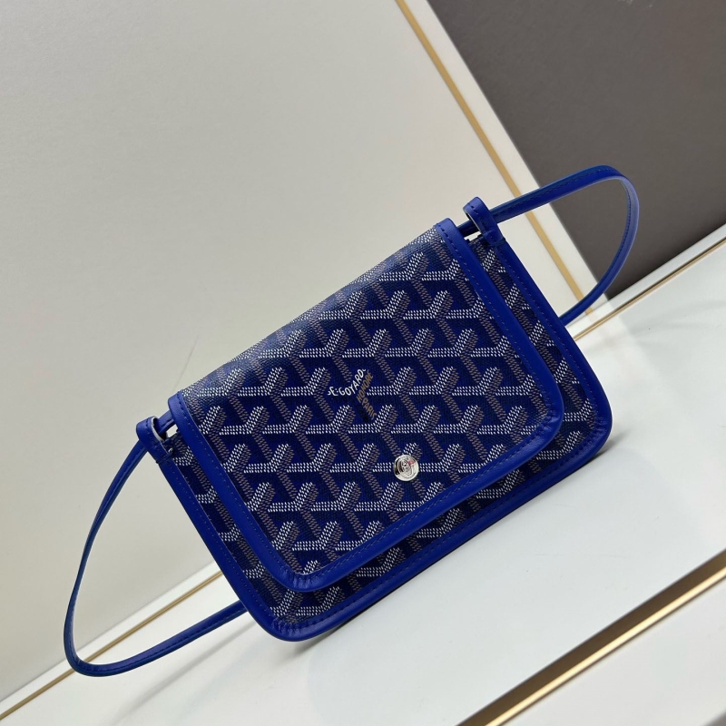 Go*ard clutch bags